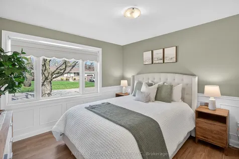 1055 Shepherd's Drive Burlington ON L7T 3R4
