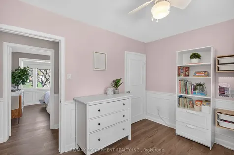 1055 Shepherd's Drive Burlington ON L7T 3R4