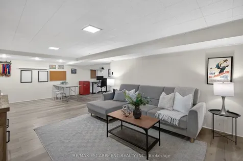 1055 Shepherd's Drive Burlington ON L7T 3R4
