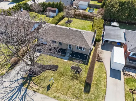 1055 Shepherd's Drive Burlington ON L7T 3R4
