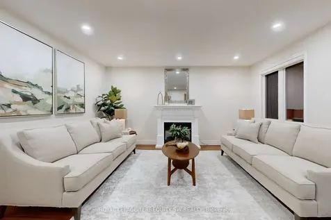 8 Chalmers Court Brampton ON L6Z 3G9