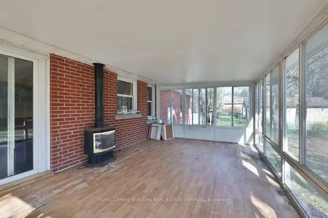 759 King Road Burlington ON L7T 3K7