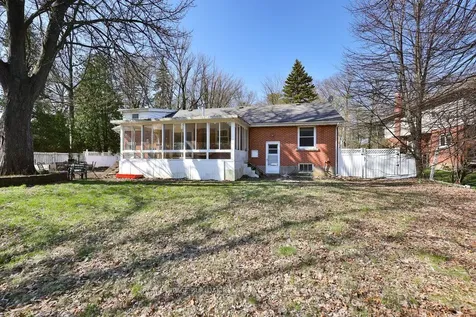 759 King Road Burlington ON L7T 3K7