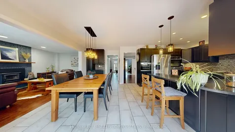9 Laidlaw Avenue Brampton ON L6S 5W1
