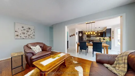 9 Laidlaw Avenue Brampton ON L6S 5W1