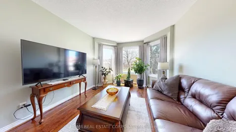 9 Laidlaw Avenue Brampton ON L6S 5W1