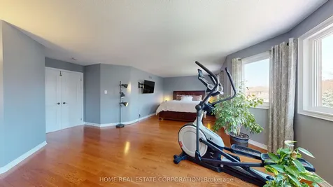 9 Laidlaw Avenue Brampton ON L6S 5W1