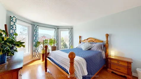 9 Laidlaw Avenue Brampton ON L6S 5W1