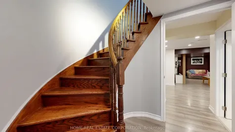 9 Laidlaw Avenue Brampton ON L6S 5W1