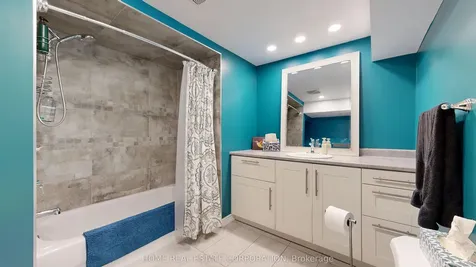 9 Laidlaw Avenue Brampton ON L6S 5W1