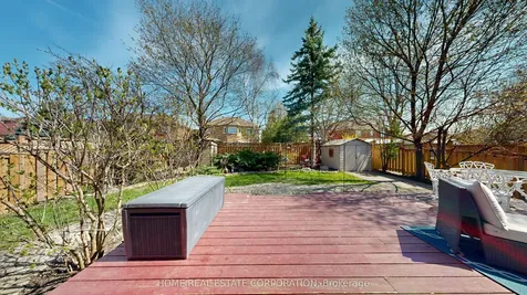 9 Laidlaw Avenue Brampton ON L6S 5W1