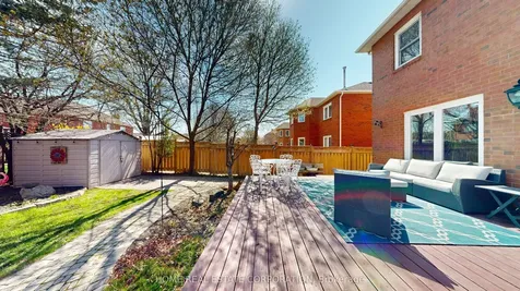 9 Laidlaw Avenue Brampton ON L6S 5W1