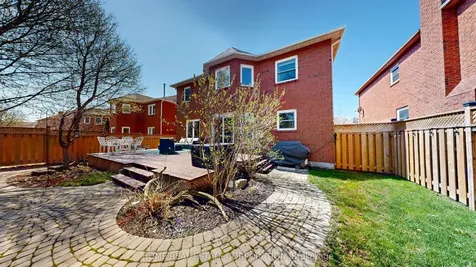 9 Laidlaw Avenue Brampton ON L6S 5W1