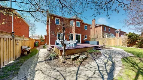9 Laidlaw Avenue Brampton ON L6S 5W1