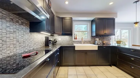 9 Laidlaw Avenue Brampton ON L6S 5W1