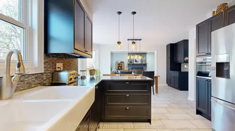 9 Laidlaw Avenue Brampton ON L6S 5W1