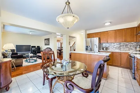 46 Mccrimmon Drive Brampton ON L7A 2Z5