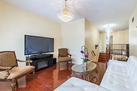 46 Mccrimmon Drive Brampton ON L7A 2Z5