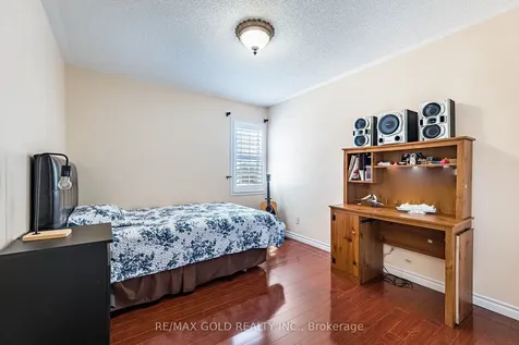 46 Mccrimmon Drive Brampton ON L7A 2Z5