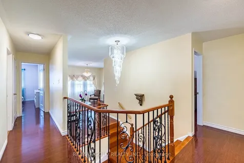 46 Mccrimmon Drive Brampton ON L7A 2Z5