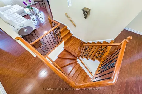 46 Mccrimmon Drive Brampton ON L7A 2Z5