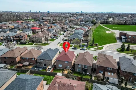 46 Mccrimmon Drive Brampton ON L7A 2Z5