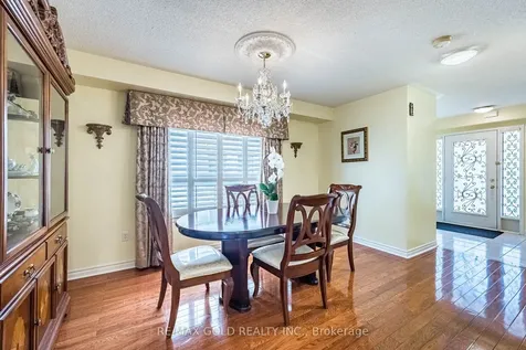 46 Mccrimmon Drive Brampton ON L7A 2Z5