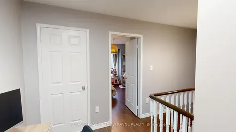 1591 South Parade Court Mississauga ON L5M 6G1
