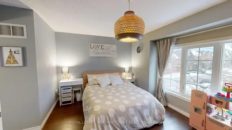 1591 South Parade Court Mississauga ON L5M 6G1