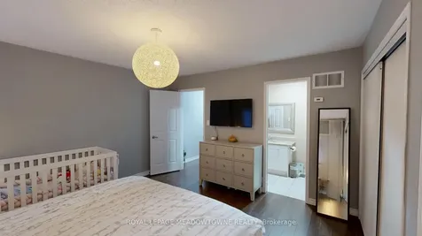 1591 South Parade Court Mississauga ON L5M 6G1