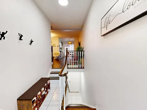 1591 South Parade Court Mississauga ON L5M 6G1