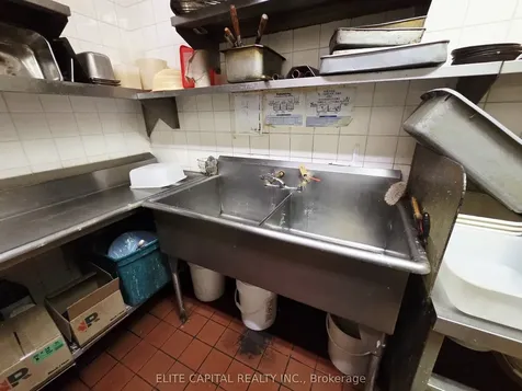 377 Burnhamthorpe Road E Mississauga ON L5A 3Y1