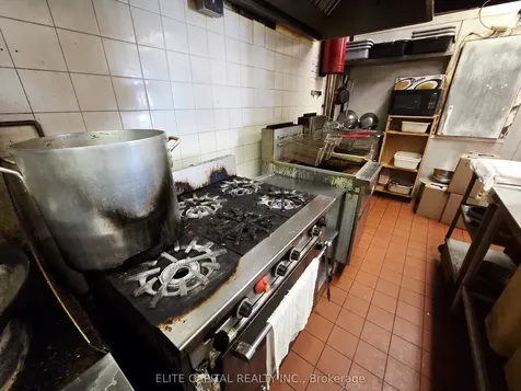 377 Burnhamthorpe Road E Mississauga ON L5A 3Y1