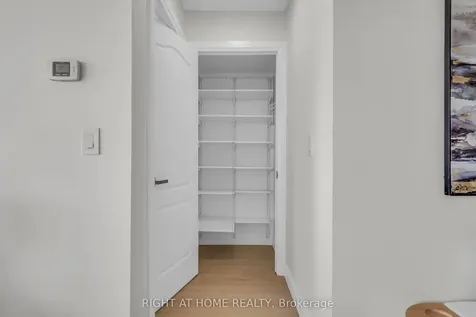 1140 Parkwest Place Mississauga ON L5E 3K9