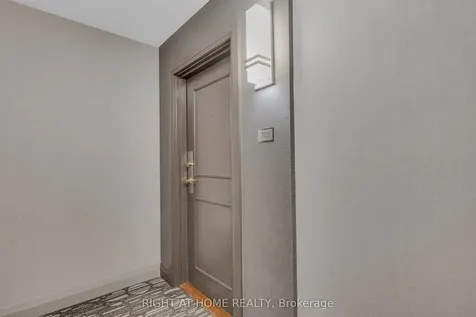 1140 Parkwest Place Mississauga ON L5E 3K9