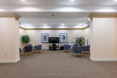 1140 Parkwest Place Mississauga ON L5E 3K9
