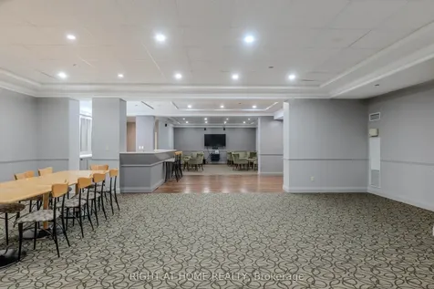 1140 Parkwest Place Mississauga ON L5E 3K9