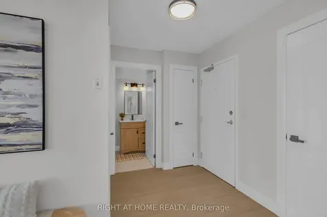 1140 Parkwest Place Mississauga ON L5E 3K9