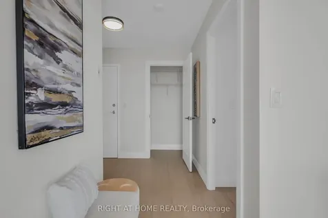1140 Parkwest Place Mississauga ON L5E 3K9