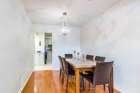 7260 Redfox Road Mississauga ON L4T 2L8