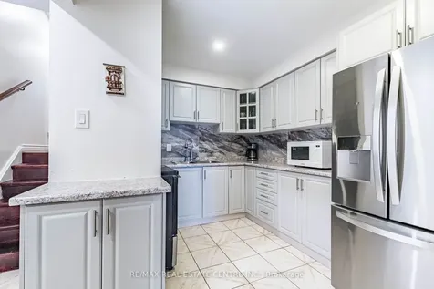 7260 Redfox Road Mississauga ON L4T 2L8