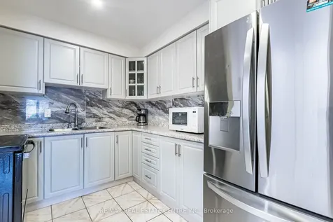 7260 Redfox Road Mississauga ON L4T 2L8