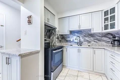 7260 Redfox Road Mississauga ON L4T 2L8