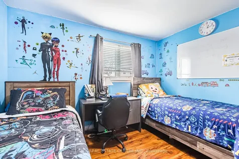 7260 Redfox Road Mississauga ON L4T 2L8