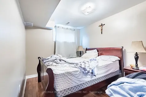 7260 Redfox Road Mississauga ON L4T 2L8