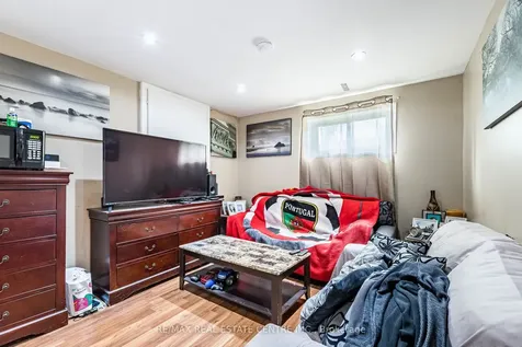 7260 Redfox Road Mississauga ON L4T 2L8