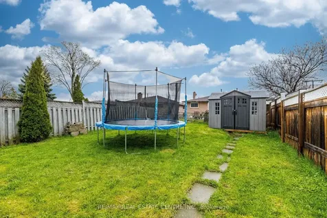 7260 Redfox Road Mississauga ON L4T 2L8