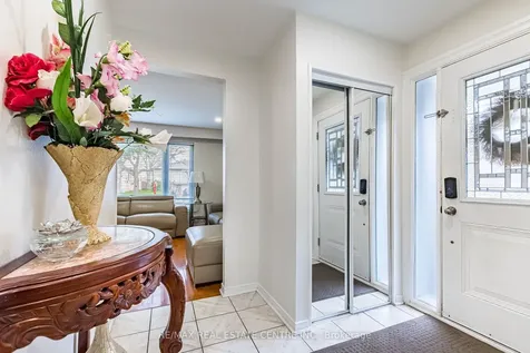 7260 Redfox Road Mississauga ON L4T 2L8