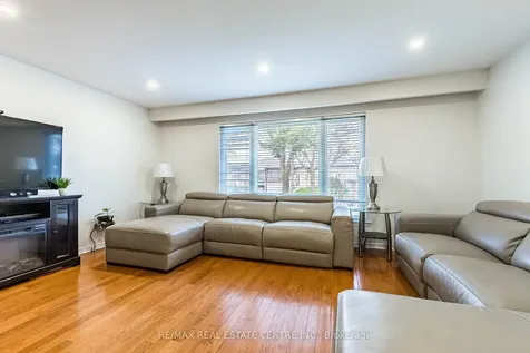 7260 Redfox Road Mississauga ON L4T 2L8