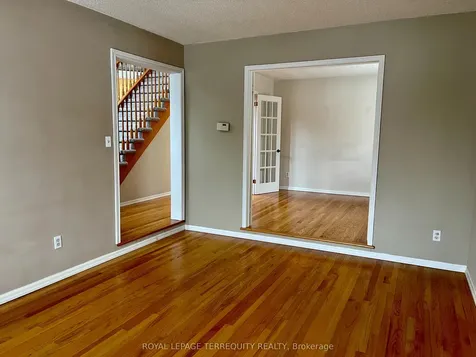 1328 Eddie Shain Drive Oakville ON L6J 7C9